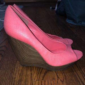 Jessica Simpson Pink Coral Wedges Size 7.5